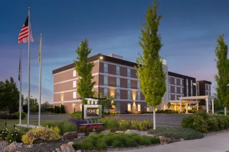 Home2 Suites by Hilton Idaho Falls Отели рядом с достопримечательностью «Мелалейка Филд»
