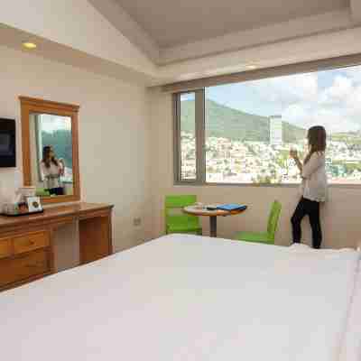 Hotel Horizon & Convention Center Rooms