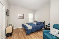 Queen City Retreat 1 - Cozy Home for 6 Near Attractions & Restaurants