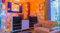 Gracious Hotel - 2-Star