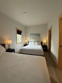 Royalty Maples Cottages and Motel