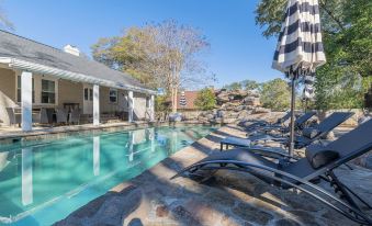 Charming Columbus Retreat 3BR Pool&Games