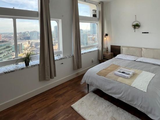 City centre & Parking 2 Bed AP
