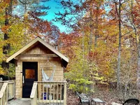 Tiny House with Private Hot Tub on 100 Acres Hotels in Windsor