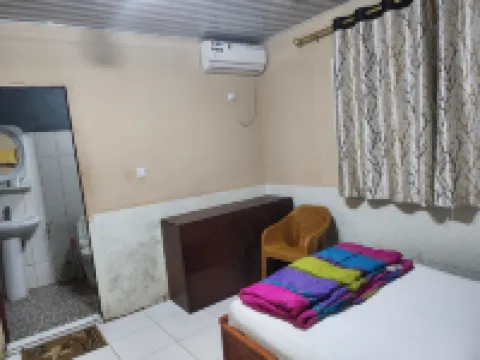 Yogi Home Stay Near Freetown Airport Hotels in 