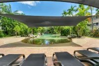Trinity Links Resort - Infinity Pools