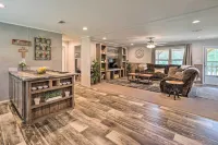 Updated Tuskahoma Cabin w/ Fire Pit & Deck! - Homestays