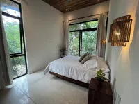 BRAND NEW 3-bedroom Jungle Villa in Santa Teresa with WiFi, AC