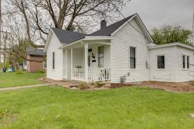 Modern Family Home in Mason w/ Backyard + Fire Pit