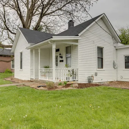 Modern Family Home in Mason w/ Backyard + Fire Pit