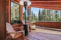 Spacious 4/5BR 4BA Tahoe Retreat w/ Hot Tub – Walk to Lake & Near Ski Resorts