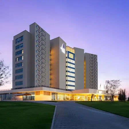 Savitsky Plaza