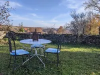 Apartment with garden and pool near fabulous sights