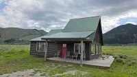 Family friendly cabin close to Yellowstone National Park and Madison River