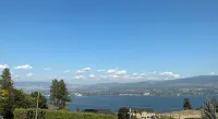 THE LAKEVIEW LOOKOUT, 1 Bedroom - Sleeps 2- walking distance to Lake & Wineries.