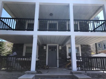 2 Bedroom Belmar summer rental 1 block to beach!