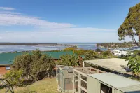 Blue Bird coastal retreat