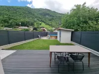 Escape and comfort 8-bed house with swimming pool