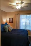 Charming 3-bedroom townhome with AC, WiFi in beautiful Salado, Texas.