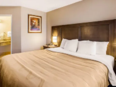 Quality Inn Hotels in Moriarty