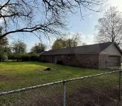 Stylish and cozy fully renovated 3BR house near shops and dining in Blytheville.