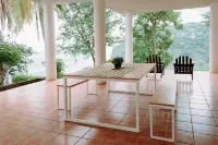 Spacious 3-Bedroom Villa at Bahia Dorada – Breathtaking 180°+ Ocean Views & WiFi Hotels in Teotepeque