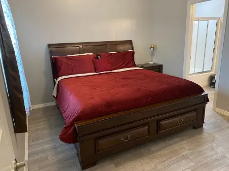 Cozy Getaway w/King Bed near UTRGV