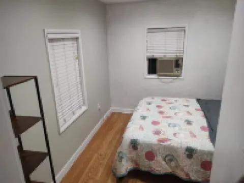 OCEAN BREEZE!Furnished 2/1 Pt Fermin.Pets,fenced yard,WD,parking+street.DECK!