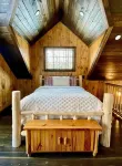 Lovely cabin with WiFi in charming Speculator Hotels in Speculator