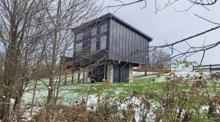 The Overlook; A Romantic Treehouse for Two