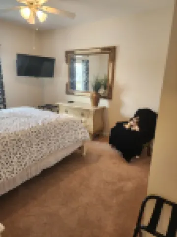 Charming 3-bedroom house with WiFi, fitness room in fabulous Savannah