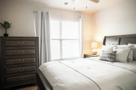 Harbor Landing - Water Views! Pool & hot tub - 2be/2ba condo in Ocean Springs!