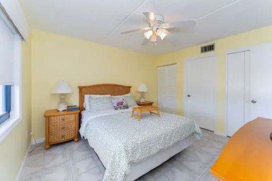 Oceanfront Condo! Just 1-Minute Walk to the Beach!