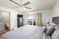 Pet-Friendly Oceanfront 5Br with Hot Tub