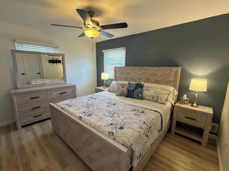 Spacious 5-bedroom house with WiFi, AC in charming Point Pleasant Beach