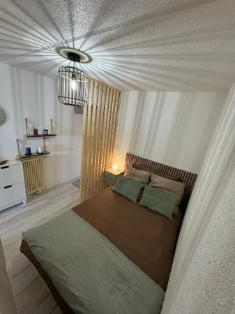 Studio in the heart of nature Отели в г. Сент-Круа