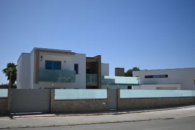 Villa Luz 37 - Jacuzzi Terrace & Swimming Pool Các khách sạn gần Albufeira - Ferreiras Railway Station