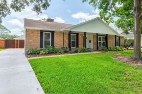 HTown Escape Big Pool • Pet-friendly • Sleeps 12 • 4TVs • Grill