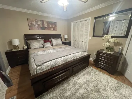 4652- Cheerful 3 Bedroom luxury home the caverns state Park Отели рядом с достопримечательностью «Stay N Go RV»