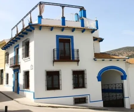 Aurora Cottage for 9 people Отели рядом с достопримечательностью «Sierra Leones»