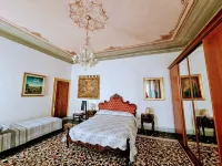 Enchanting 18th century villa with private parking a few km from Venice Hotels in Dolo