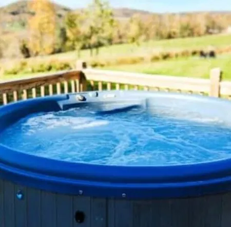Luxe Barn • Hot Tub • Fire Pit • Ski • Catskills
