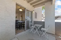 Spacious 1BR for Work or Rest