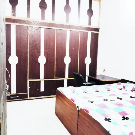 Hotel Ramashish Kutir