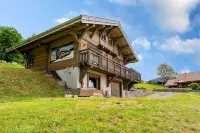 Chalet du Piedmont - Comfort, peace and quiet in the heart of the Hautes-Vosges mountains Hotels in Cornimont