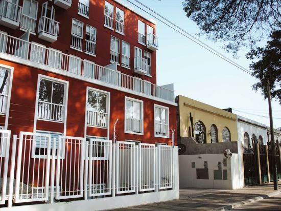 Charming 1-bedroom apartment in wonderful Barranco with workspace and WiFi