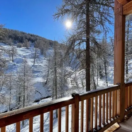 Superb Cosy Studio, Terrace, parking, ski locker close to slopes.