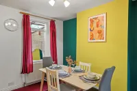 2 bedroom house in Aylesbury, Free Privet Parking