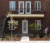 Lovely and quiet location near the Botanical Garden, 15 min downtown. Hotel in zona Cégep Marie-Victorin