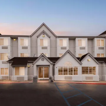 Comfort Inn & Suites Salinas Отели в г. Салинас